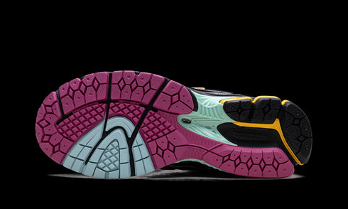 1906 "Black/Pink"
